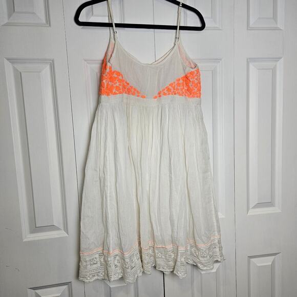 Free People India Gauze Cloud Watching Dress Pockets Embroidered Flowers - Picture 2 of 11